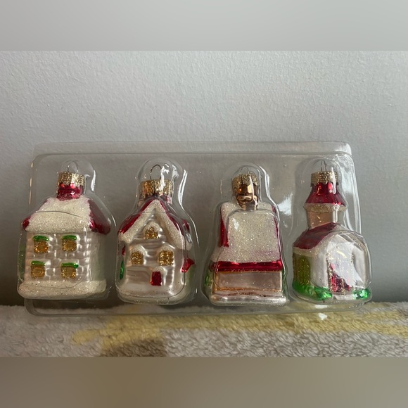 Massive bundle of like new Christmas ornaments - 6 containers - Picture 9 of 9